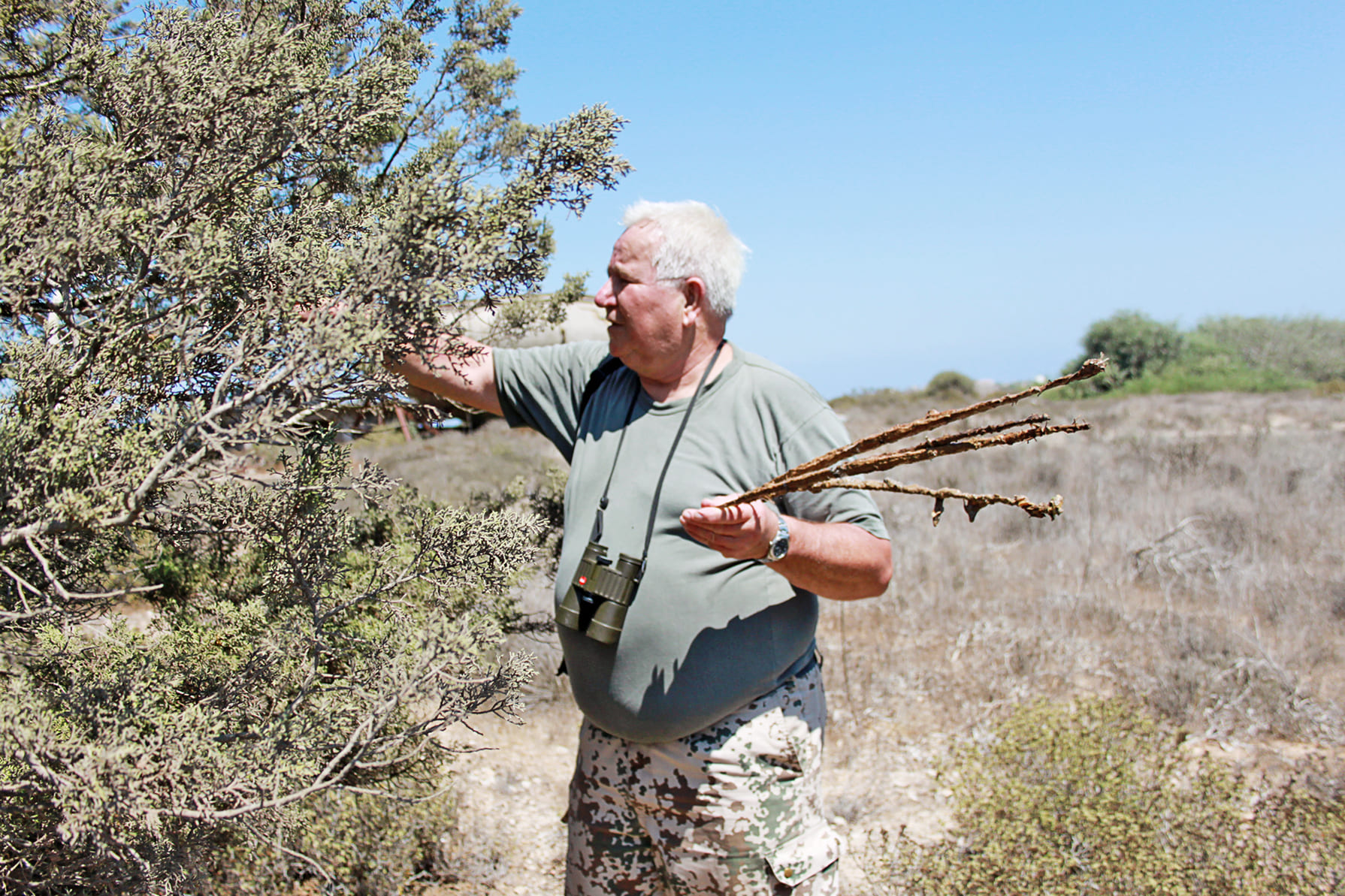 Dr. Eberhard Schneider